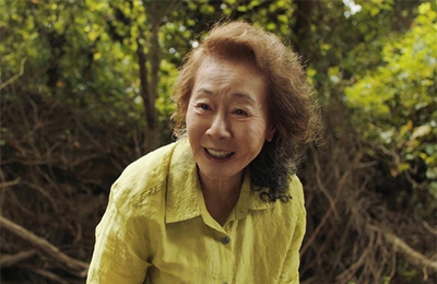 배우 윤여정  제93회 미국 아카데미 영화제 여우조연상 수상 쾌거!  102년 한국 영화 역사상 최초!  “오늘 제가 여기에 있는 것은 단지 조금 더 운이 좋았을 뿐이에요”감격의 소감