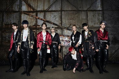 스트레이 키즈, 현진 포함 완전체 컴백 예고