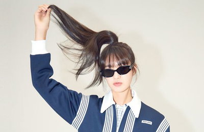'42살' 이요원, 첫째 딸이 고3…아이만 셋 둔 재력가 사모님 [화보]