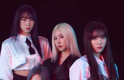 우주소녀 쪼꼬미, 시크 스타일링으로 반전 매력...4인 4색 비주얼 폭발 [화보]