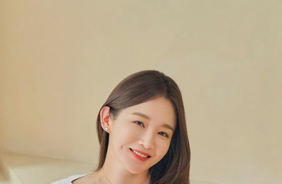강민경, ‘로맨틱 청순 비주얼’ 2022 SS 화보 공개