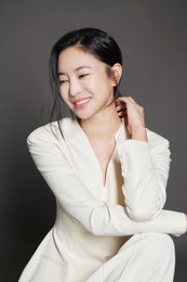 배우 김윤지, 미국 넷플릭스 영화 '리프트(Lift)' 캐스팅! 촬영 위해 해외 체류 중 '화려한 연출진-배우 라인업'으로 기대↑