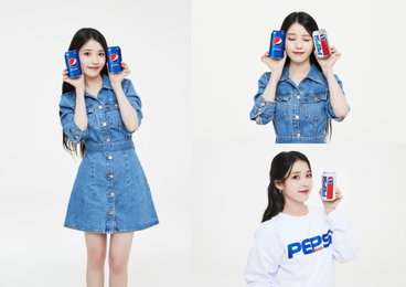아이유, '청량 甲' 여신 비주얼...탄산 음료 브랜드 새 콘셉트 포토 오픈