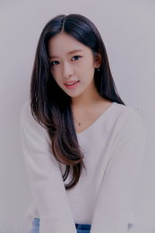 아이브 안유진, '2024 올해의 브랜드 대상' 여자 예능돌 2년 연속 수상