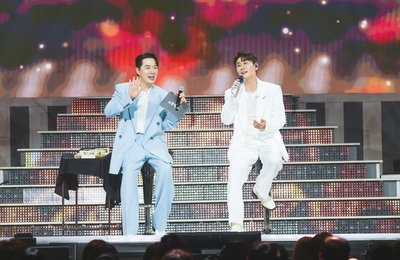 TV CHOSUN 추석특집 '영탁쇼' 26곡 노래폭탄 선물, 녹화 시간만 4시간 '전무후무 쇼'