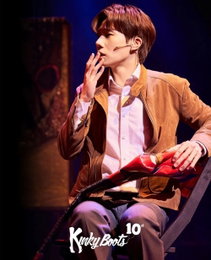 인피니트 김성규, 뮤지컬 '킹키부츠' 10주년 공연 성료...'3연속 캐스팅' 찰리와 혼연일체 연기 '호평'