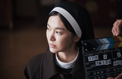 <검은 수녀들> 비하인드 스틸 11종 공개