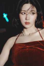 권은비 'Hello Stranger' 새 콘셉트 포토 공개, 명불허전 '콘셉트 장인' 입증