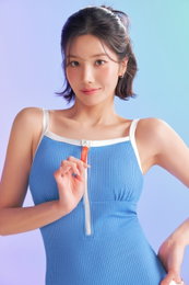 권은비, 스윔웨어 브랜드 새 뮤즈 선정... '여름 대표 아이콘' 넘사벽 존재감 증명[화보]