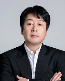 배우 김윤석, HB엔터테인먼트와 전속계약 체결 '든든한 동반자 약속'