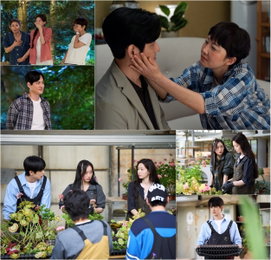 <첫, 사랑을 위하여> 염정아X박해준 · 최윤지X김민규, 청해에 부는 '모녀 로맨스' 핑크빛 바람