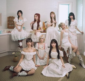유니스, '2025 케이 월드 드림 어워즈' 여자 그룹 인기상 2년 연속 수상