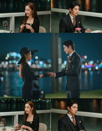 <컨피던스맨 KR> 박민영-이이경, ‘투 머치 느끼 커플’로 웃음보 저격 예고
