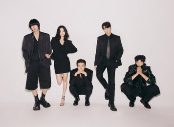 입대 이후 처음 공개되는 차은우 단체샷 <퍼스트 라이드> 오늘은 ‘느낌 좋은 놈들’ 할래요