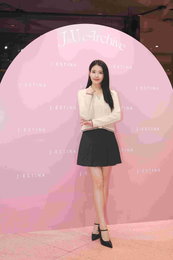 아이유X제이에스티나, 'J&U Archive' 팝업스토어 성료… 전국 릴레이 개최 예고
