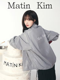 ‘음원 퀸’ 아이브 리즈, 패션계까지 접수… 마뗑킴 새 얼굴로 글로벌 공략