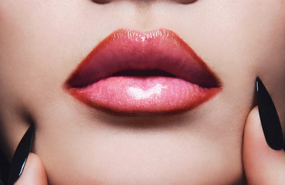헤라X마크공, '26 S/S 리미티드 컬렉션' 출시... 데님 입은 블랙 쿠션의 변신