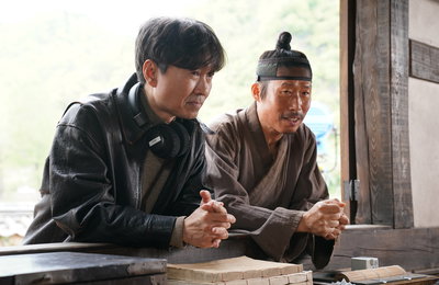 역사의 빈틈 채운 온기… <왕과 사는 남자> 장항준 감독이 밝힌 흥행 비결과 메시지