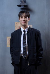 ‘용감한 형사들5’ 윤두준, “38살 막내 합류 신기해”... 필모그래피 꽉 채운 ‘믿보배’의 귀환