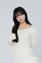 송지우, ‘봄비’ 활동으로 보컬리스트 경쟁력 각인… 예능·라디오 넘나드는 광폭 행보