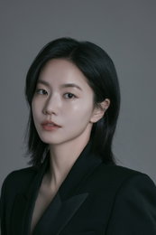 이설, 디즈니+ ‘골드랜드’ 캐스팅… 박보영·김성철과 숨 막히는 금빛 사투 예고