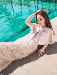 [화보] 박민영, B컷마저 압도적인 ‘화보 장인’… 푸켓 무더위 녹인 독보적 아우라