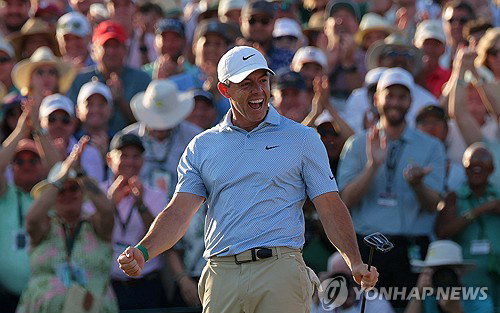 매킬로이, 역대 4번째 마스터스 2연패…우즈 이후 24년만