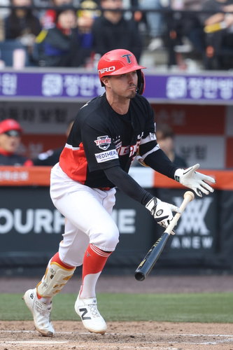 KIA 데일, 12경기 연속 안타&hellip;데뷔전 이후 외국인 최장 타이