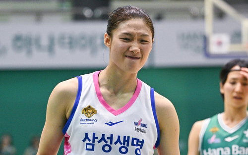 삼성생명의 고비서 나온 이해란의 '인생 경기'…"독기 품었죠"