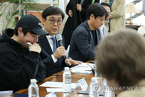 최휘영 장관, 영화계 '홀드백' 논란 종결 위한 '중지 모으기' 강조&hellip;656억 추경 제작 지원