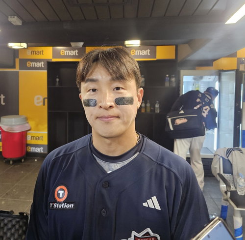 손아섭, 2024시즌 두산 베어스 데뷔전 홈런 신고&hellip; 