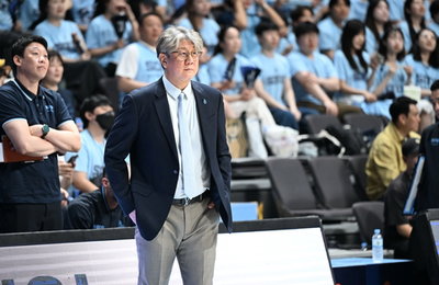 프로농구 소노, 창단 첫 4강 진출…LG와 명승부 예고