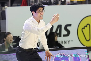 삼성생명, KB에 도전장…하상윤 감독 "5차전까지 끈질기게"