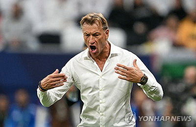 르나르 감독 본선 개막 60일 전 전격 해임...게오르기오스 도니스 차기 사령탑 유력