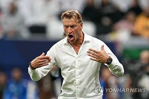 르나르 감독 본선 개막 60일 전 전격 해임...게오르기오스 도니스 차기 사령탑 유력