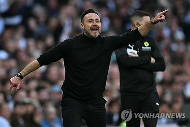 강등권 18위 잔류 승점 1점 확보... 15경기 연속 무승 기록