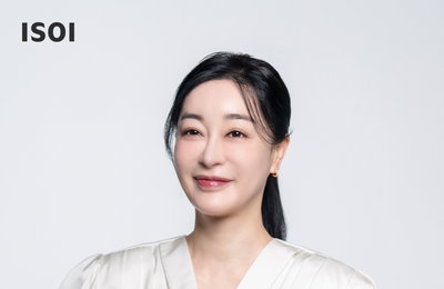 김혜은, 아이소이 1대 모델에서 17년 만의 귀환 “브랜드 역사와 함께하는 뮤즈”