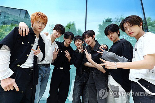 클로즈 유어 아이즈 데뷔 1주년 지표와 신규 싱글 전략 분석
