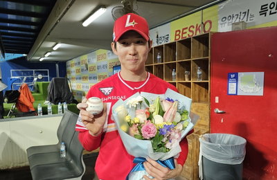 KBO 개막 19경기 연속 안타 신기록 수립