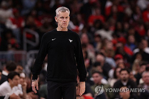 '6시즌 5회 PO 좌절' 빌리 도너번 감독 자진 사임