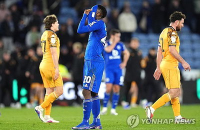 EPL 우승 10년 만의 3부 강등... 승점 삭감 징계와 재정 위기 치명타