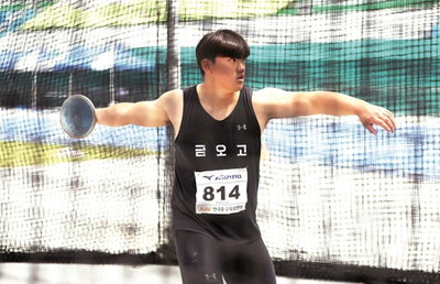 손창현 원반던지기 고등부 한국 신기록 56m01 달성, U-20 세계대회 출전권 확보