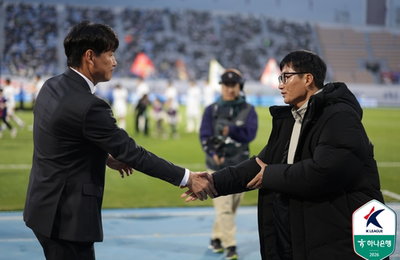 수원FC, 3-1 역전승으로 '수원 더비' 승리
