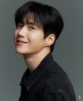 Kim Seon-ho: The Philanthropic Heartthrob Marks Birthday with Generous Donation to Senior Welfare