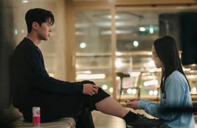 신혜선X공명, 로맨스 꽃피나 싶더니… ‘은밀한 감사’ 워크숍 뒤흔든 스캔들의 실체