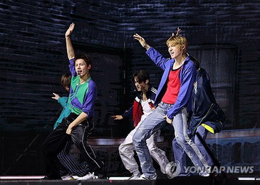 초록빛 돌풍 '코르티스', 빌보드 200 톱3 입성… K-팝의 새로운 정점을 찍다