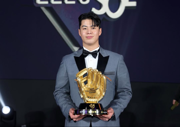 "1번 타자 노시환"이라는 파격... 김경문의 '미친 승부수', 류현진의 전설을 완성할까