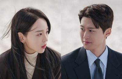 ‘은밀한 감사’, 신혜선X공명 본격 로맨스 시작… 설레는 바닷가 데이트 현장 포착