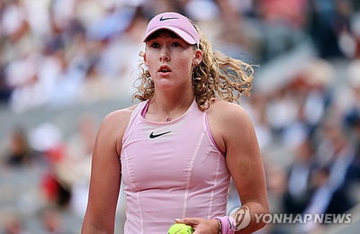 '10대 강자' 안드레예바 vs '신데렐라' 흐발린스카, 롤랑가로스 드림매치!