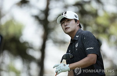 '신예 돌풍' 김민규, LIV 골프 안달루시아 첫날 공동 4위 쾌거!